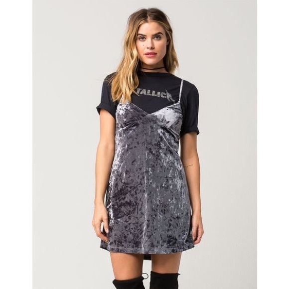 Mimi Chica Dresses & Skirts - ⚡️FLASH SALE⚡️ [mimi chica] velvet babydoll dress